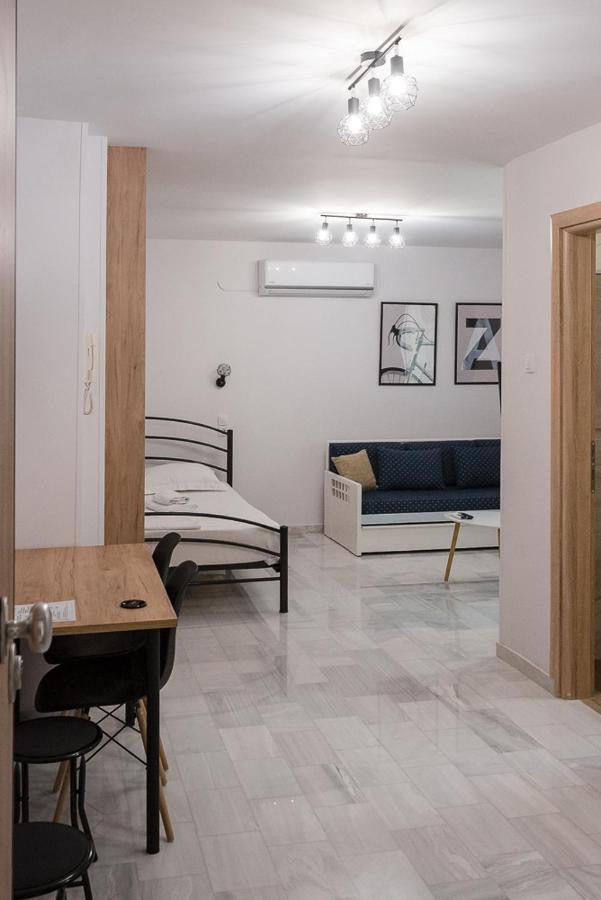 Az Modern Studio Volos Buitenkant foto